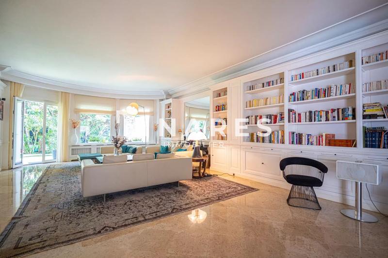 Maison - 306 m² - 6 pièces