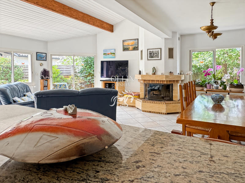 Villa - 185 m² - 6 pièces