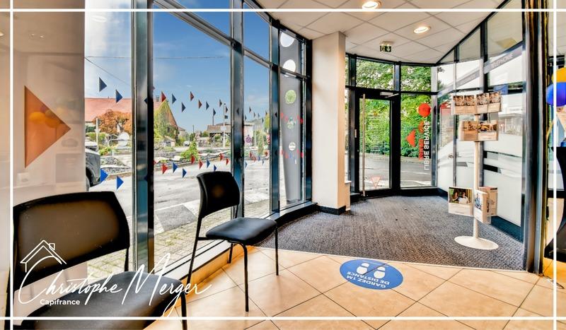 Local commercial - 158 m² - 8 pièces