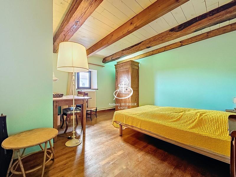 Maison - 331 m² - 12 pièces