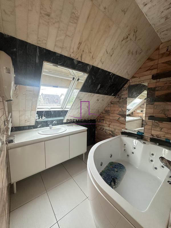 Maison - 83 m² - 5 pièces