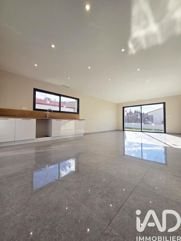 Maison - 105 m² - 4 pièces