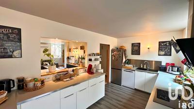 Maison - 80 m² - 5 pièces