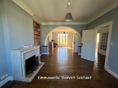 Maison de ville - 209 m² - 9 pièces