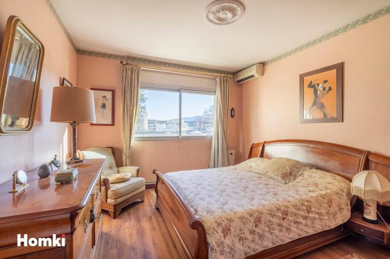 Appartement - 143 m² - 4 pièces