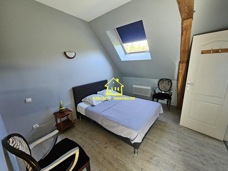 Maison - 1 000 m² - 30 pièces