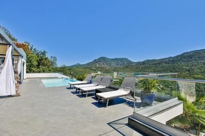 Villa - 300 m² - 10 pièces