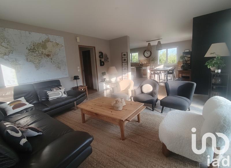 Maison - 213 m² - 7 pièces