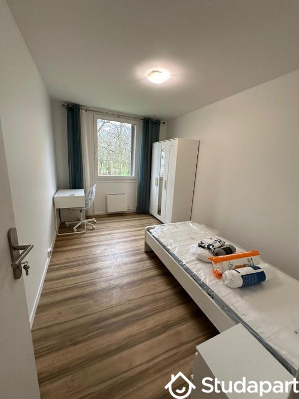 Chambre - 12 m² - 1 pièce