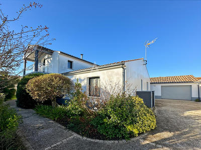 Maison - 217 m² - 6 pièces