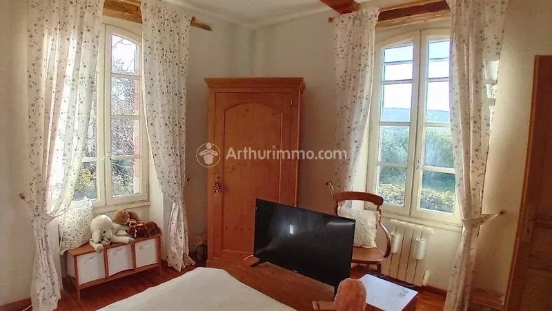 Maison - 380 m² - 10 pièces