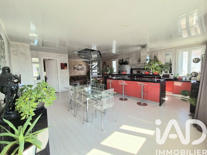 Maison - 113 m² - 4 pièces