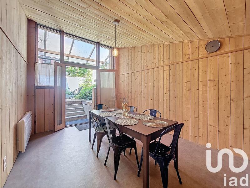 Maison - 182 m² - 9 pièces