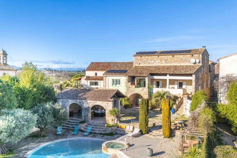 Maison en pierre - 212 m² - 5 pièces