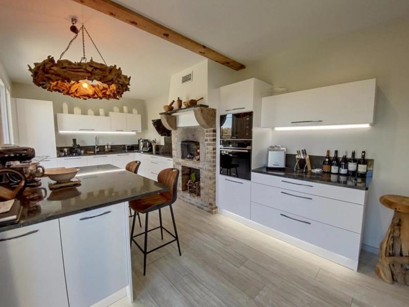 Villa - 332 m² - 8 pièces