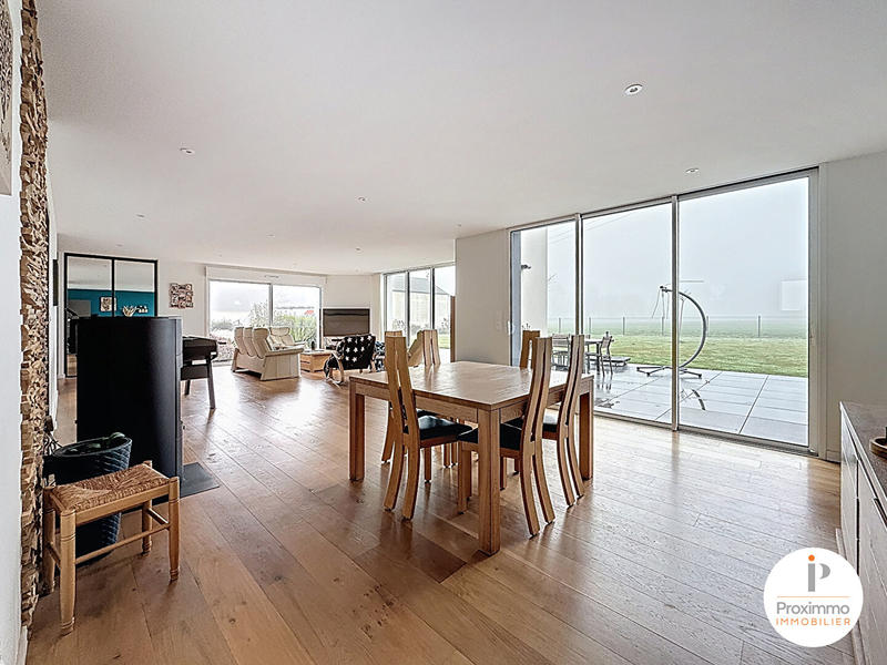 Maison - 166 m² - 4 pièces