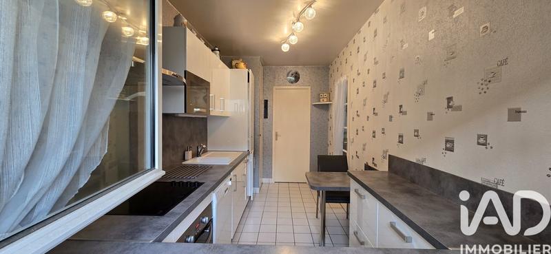 Appartement - 94 m² - 4 pièces