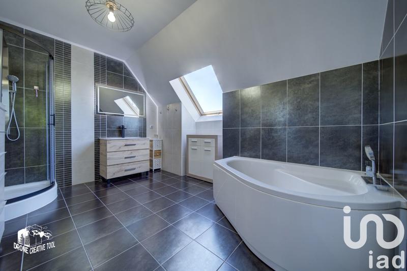 Maison - 157 m² - 7 pièces