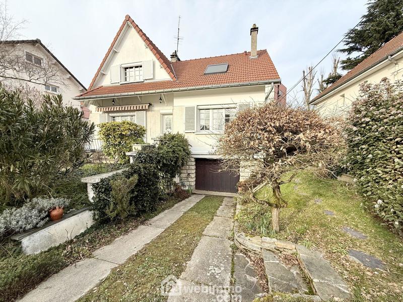 Maison - 150 m² - 8 pièces