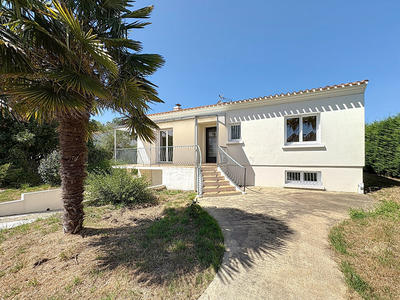 Maison - 82 m² - 6 pièces