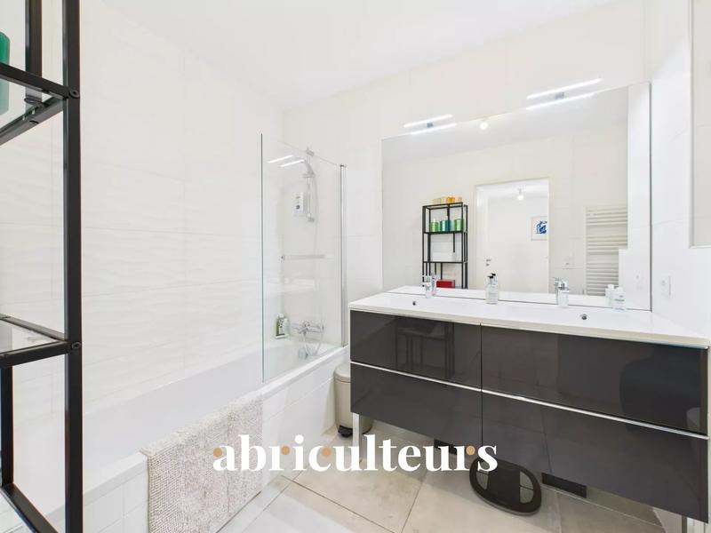 Appartement - 80 m² - 3 pièces