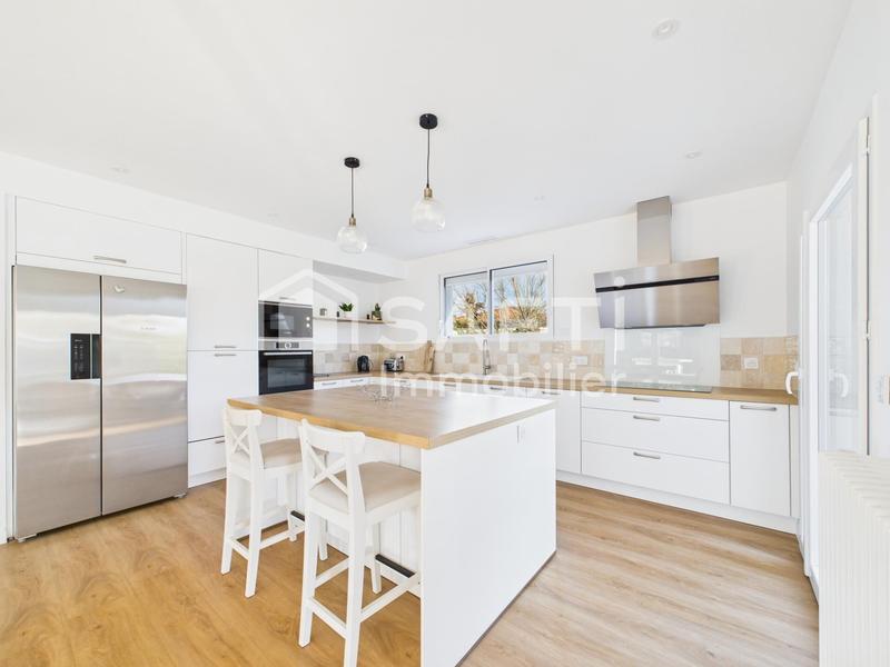 Maison - 146 m² - 7 pièces