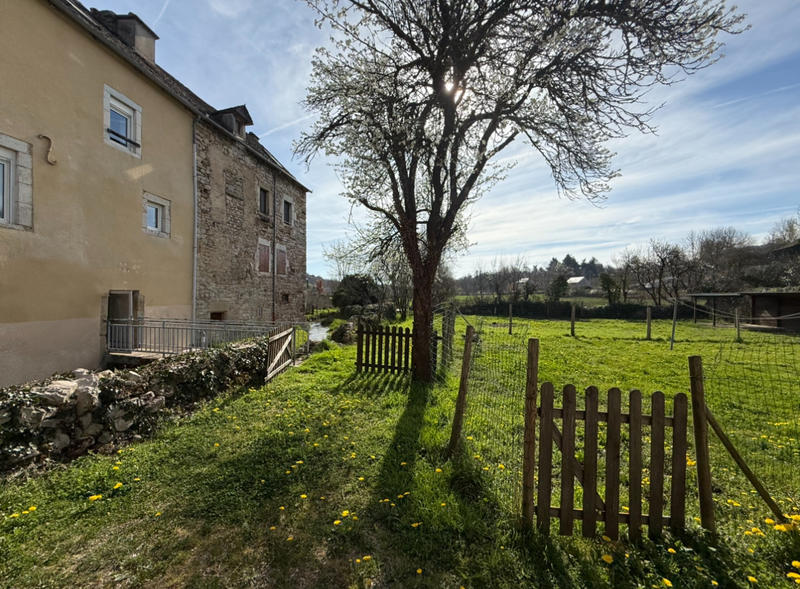 Maison - 175 m² - 9 pièces