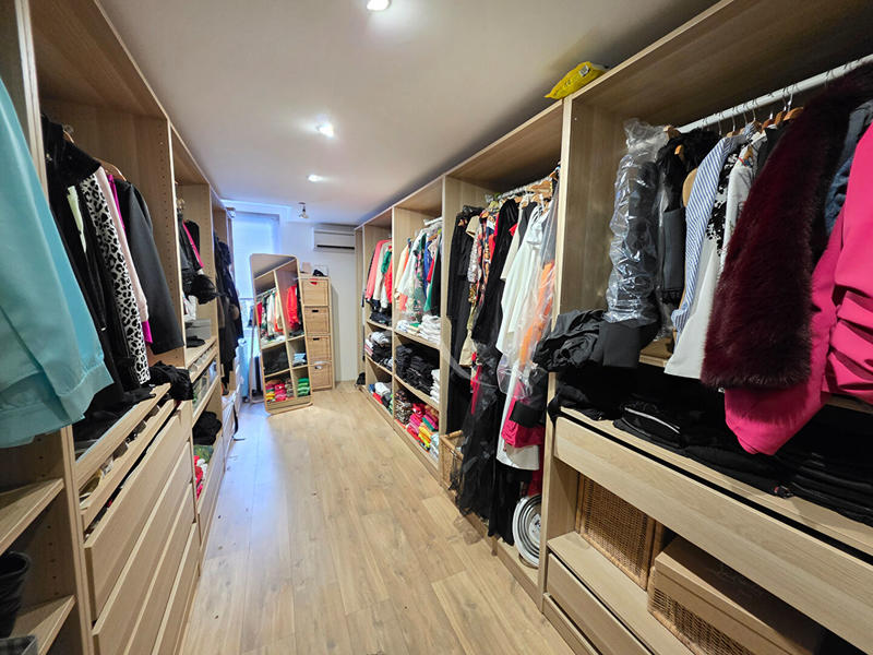 Maison - 202 m² - 6 pièces