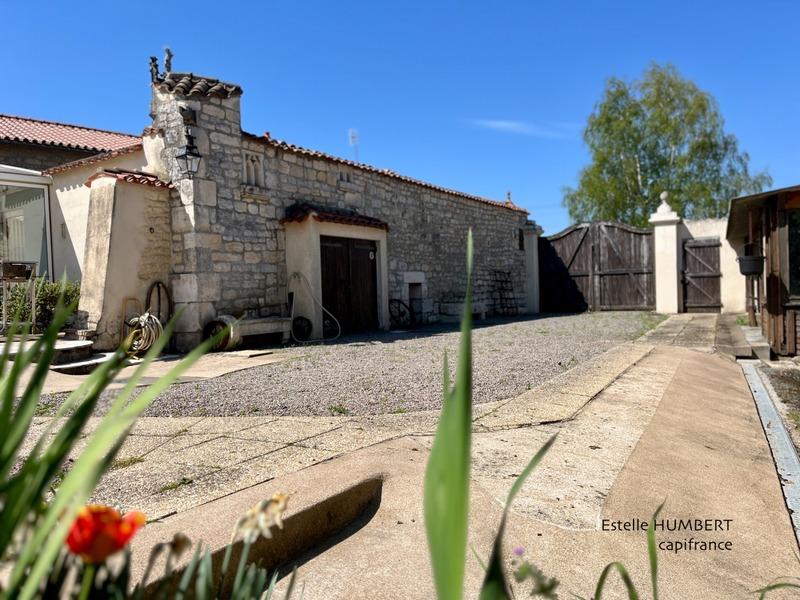 Maison - 205 m² - 10 pièces