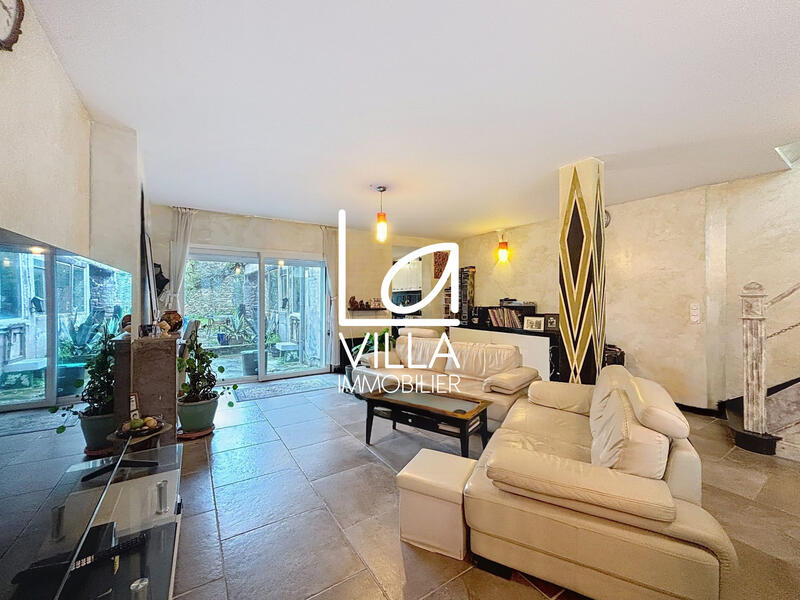 Maison - 161 m² - 6 pièces