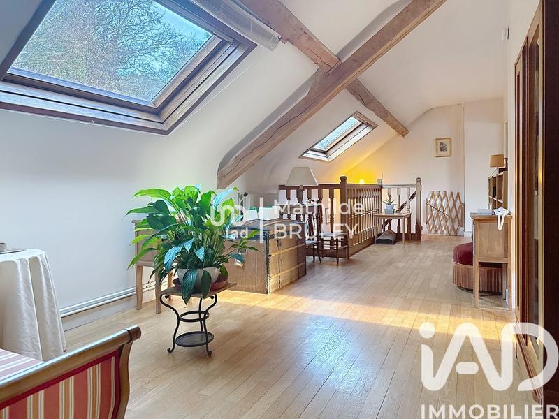 Maison - 245 m² - 8 pièces