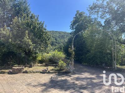 Maison - 143 m² - 5 pièces