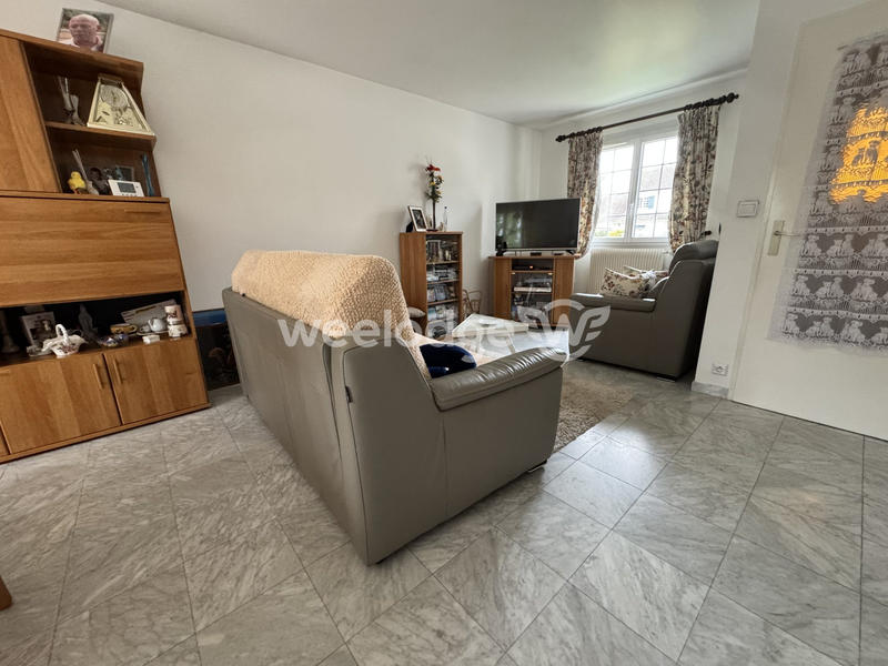 Maison - 90 m² - 5 pièces