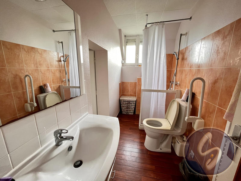 Maison traditionnelle - 121 m² - 5 pièces