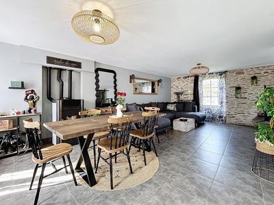 Maison - 117 m² - 6 pièces
