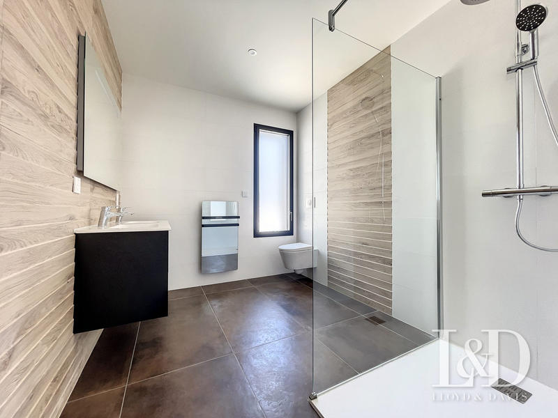 Villa - 216 m² - 5 pièces