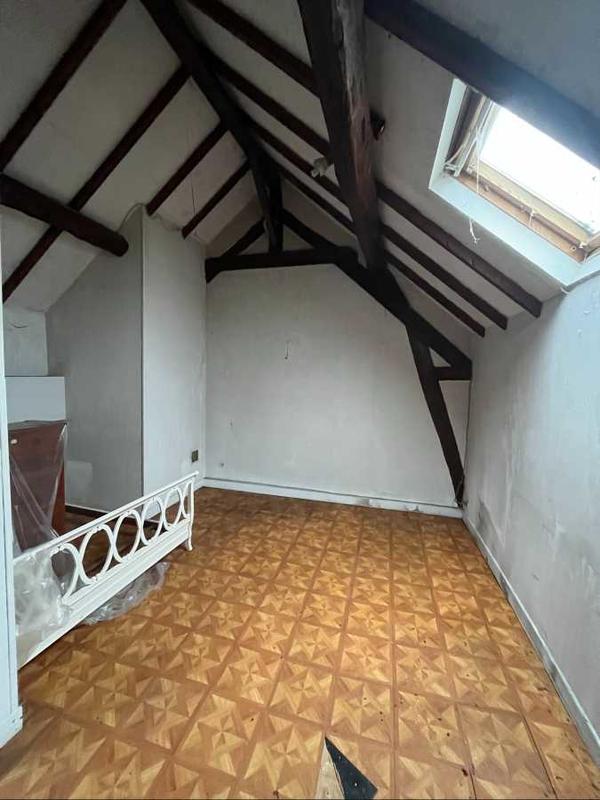 Maison - 186 m² - 16 pièces