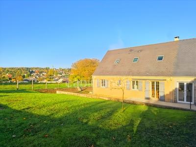 Maison - 140 m² - 8 pièces