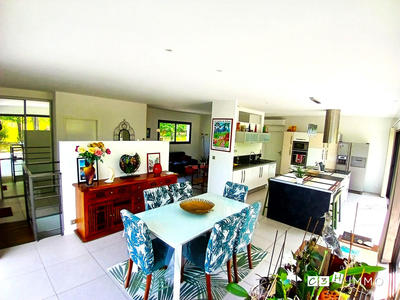 Maison contemporaine - 158 m² - 6 pièces