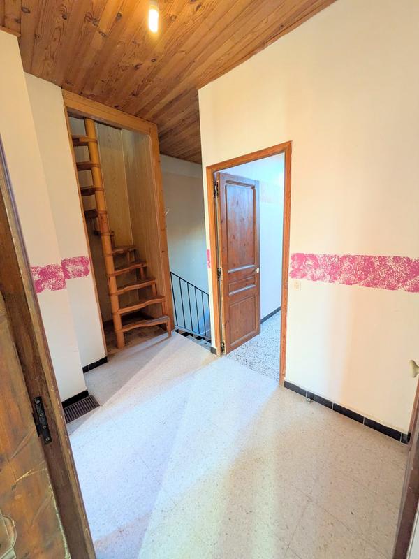 Appartement - 92 m² - 6 pièces