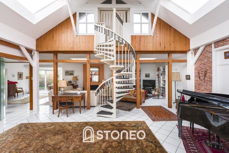 Maison ancienne - 248 m² - 7 pièces