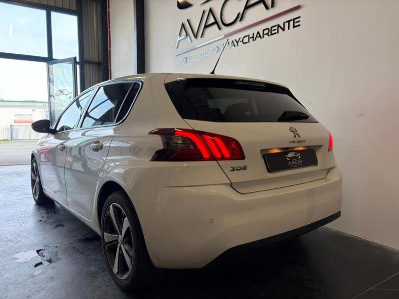 Peugeot 308 Phase II 1.5 Blue HDi 102 cv