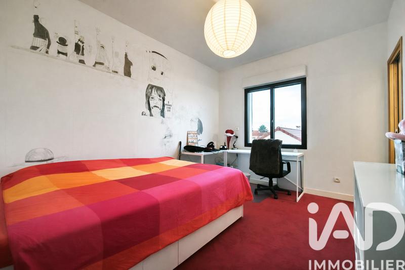 Maison - 189 m² - 9 pièces