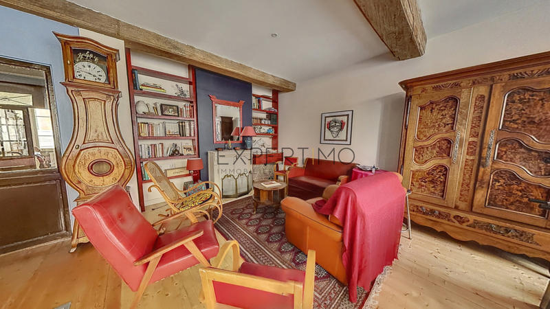 Maison - 249 m² - 7 pièces