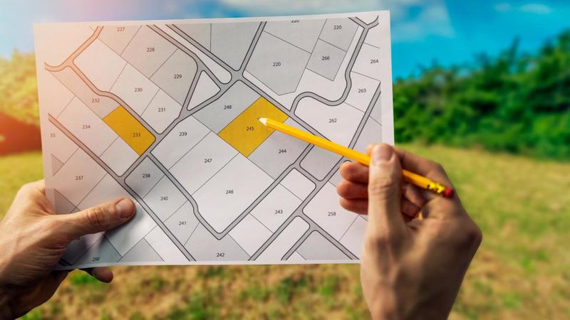 Terrain constructible - 1 800 m²