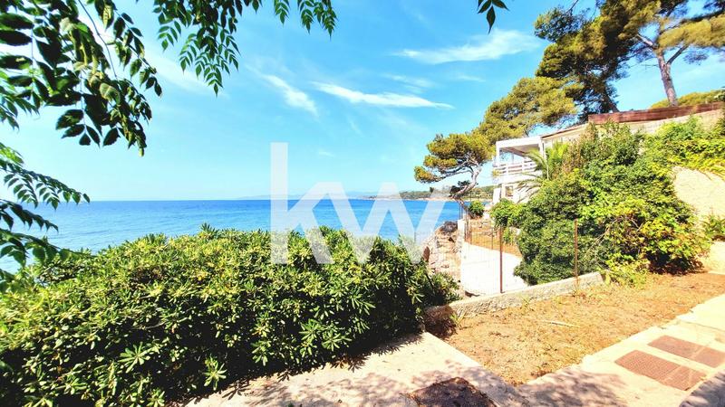 Maison - 234 m² - 11 pièces