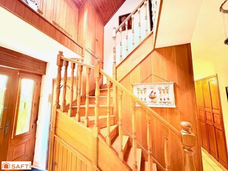 Maison - 150 m² - 10 pièces