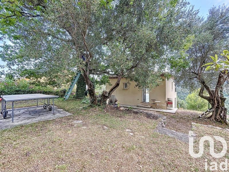 Maison - 257 m² - 10 pièces