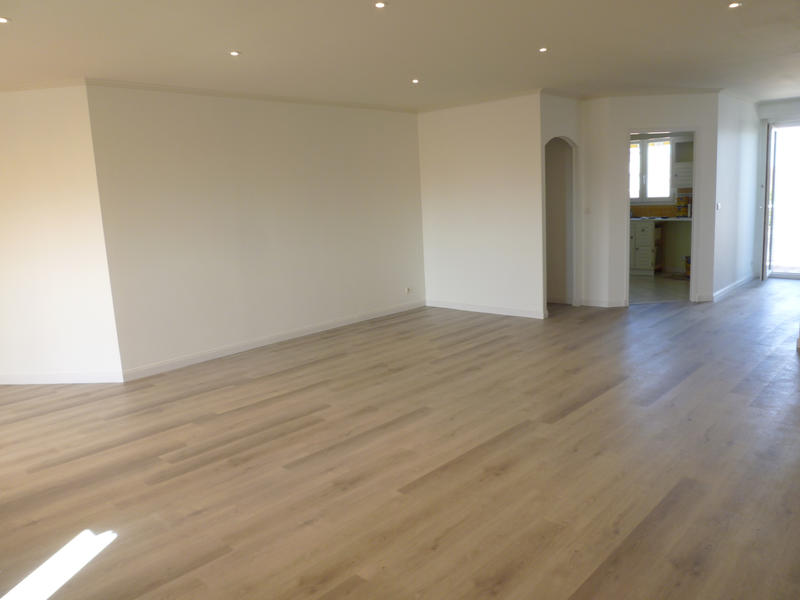 Appartement - 119 m² - 6 pièces