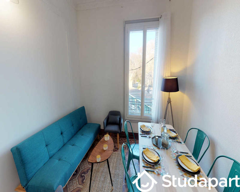 Chambre - 90 m² - 1 pièce